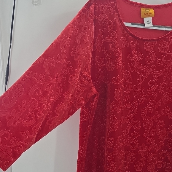 Ruby Rd Elegant Red Velvety Floral Tunic - Picture 3 of 16